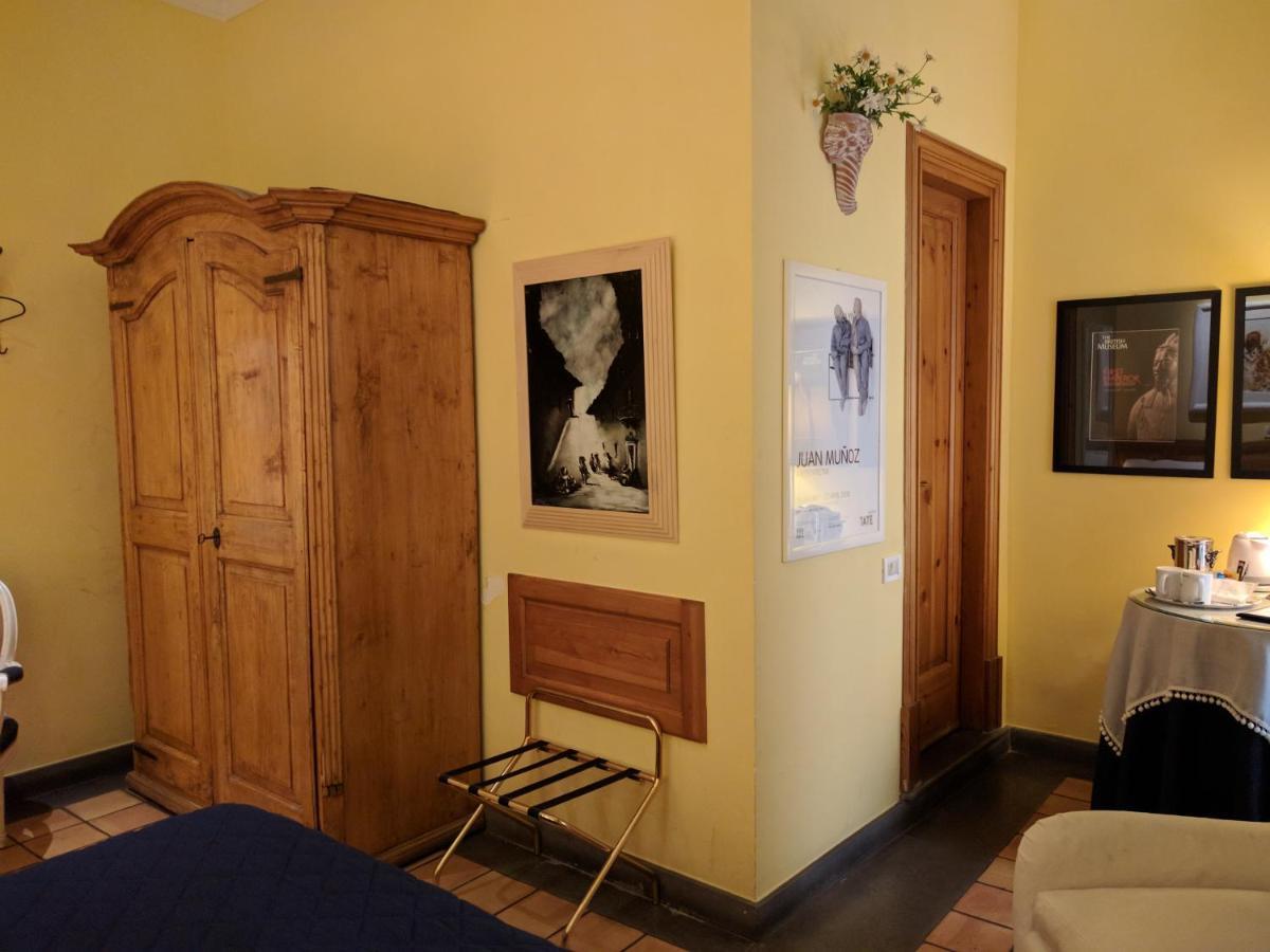 Hotel Locanda Cairoli Rome Exterior photo