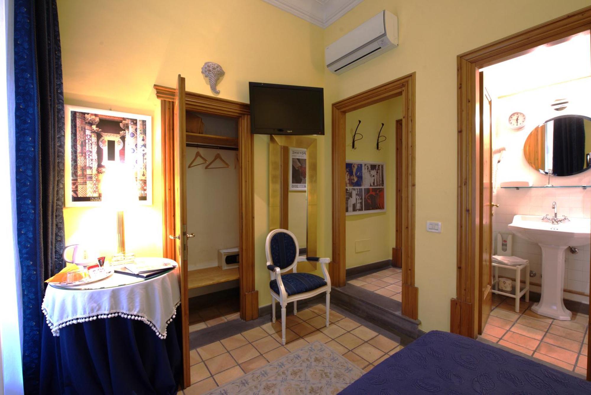 Hotel Locanda Cairoli Rome Exterior photo