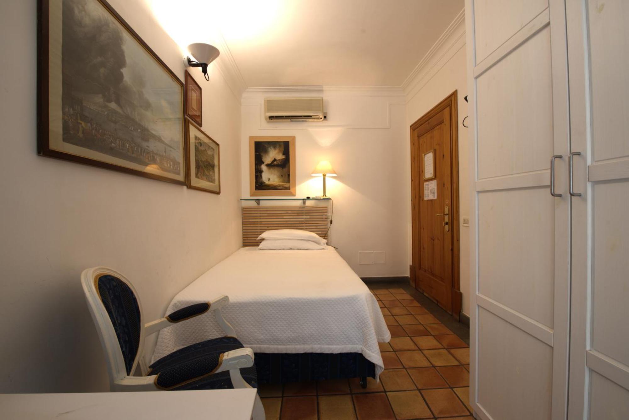 Hotel Locanda Cairoli Rome Exterior photo
